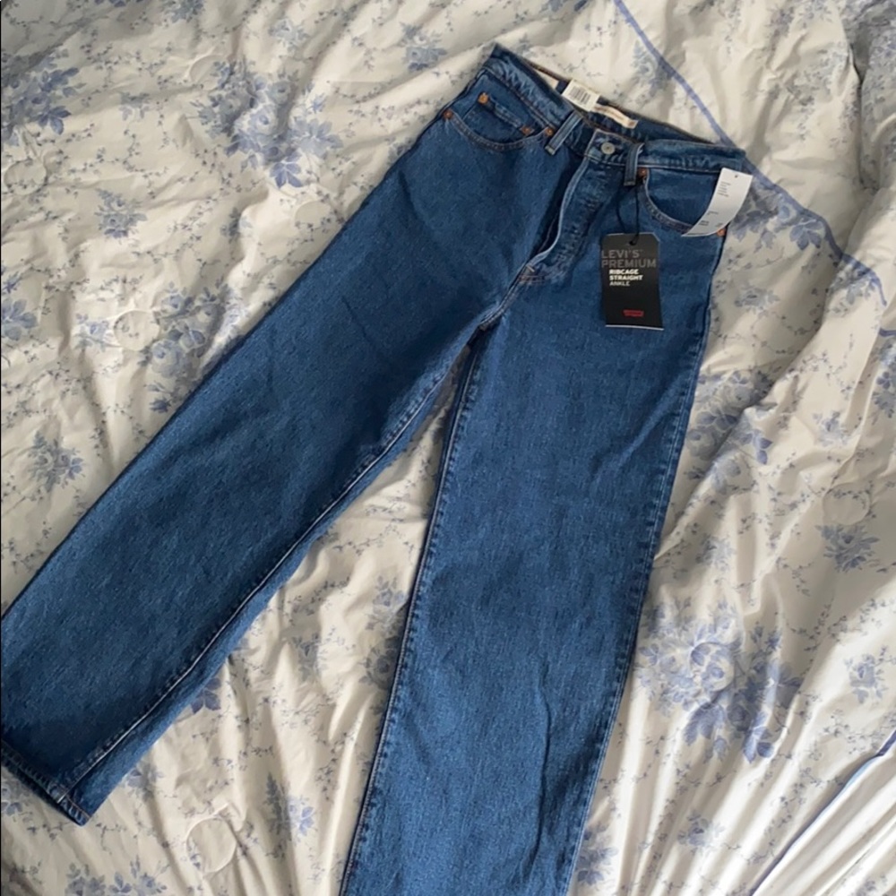 Levi’s Ribcage Straight Jeans - Urban Outfitters